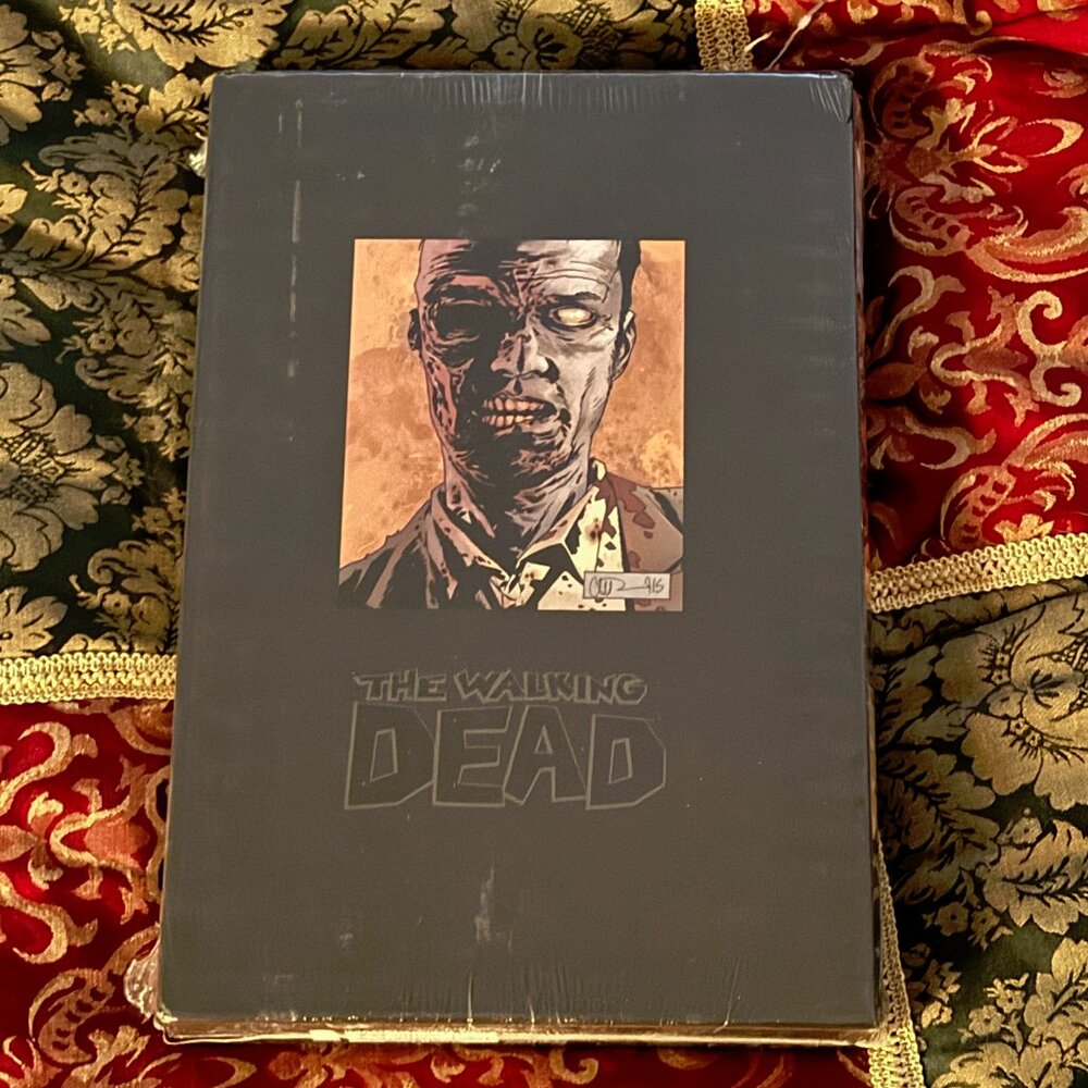 The Walking Dead Hardcover Omnibus, Vol. 6 (Regular Edition w/Slip Case)